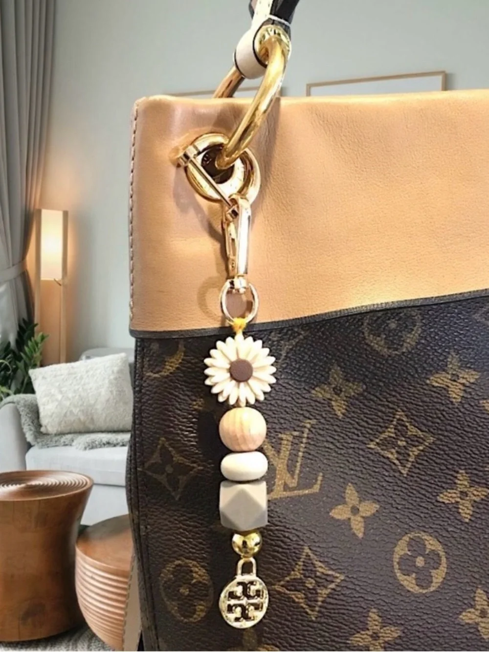 Tory Burch Keychain Gold Logo Daisy Bead Charm in Cream and Tan. Bag charm,